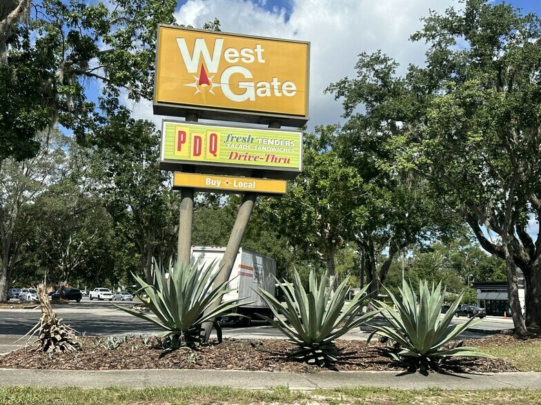 W University, Gainesville, FL à louer - Photo de l’immeuble – Image 3 sur 13