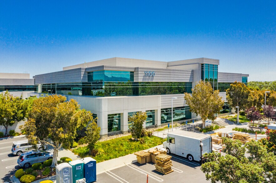 1100 Island Dr, Redwood City, CA à louer - Photo de l’immeuble – Image 1 sur 13