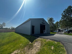 7702 Maltlage Dr, Bayberry, NY à louer Photo intérieure– Image 2 sur 3