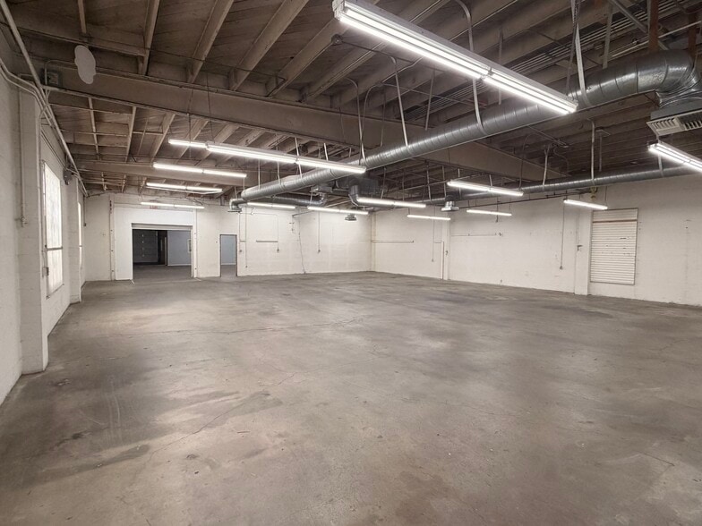 11311 Vanowen St, North Hollywood, CA à louer - Photo intérieure – Image 3 sur 6