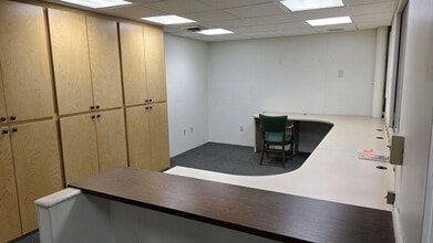 1201 W Main St, Waterbury, CT à louer Photo intérieure– Image 2 sur 4