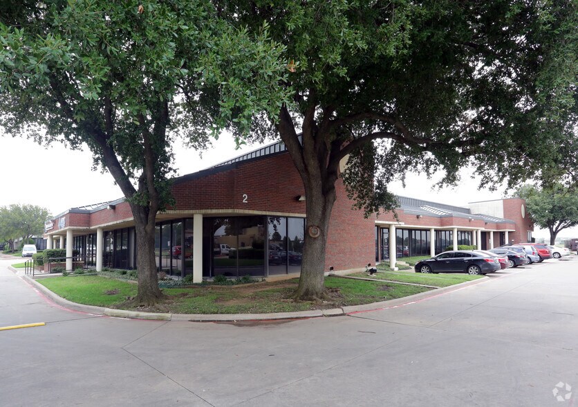 2550 Midway Rd, Carrollton, TX à louer - Photo de l’immeuble – Image 3 sur 3