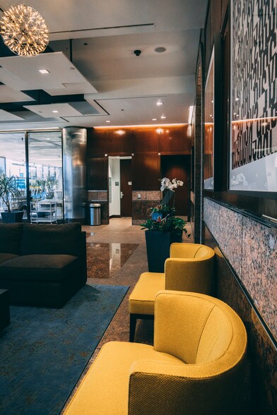 4245 N Central Expy, Dallas, TX à louer - Photo intérieure – Image 3 sur 8