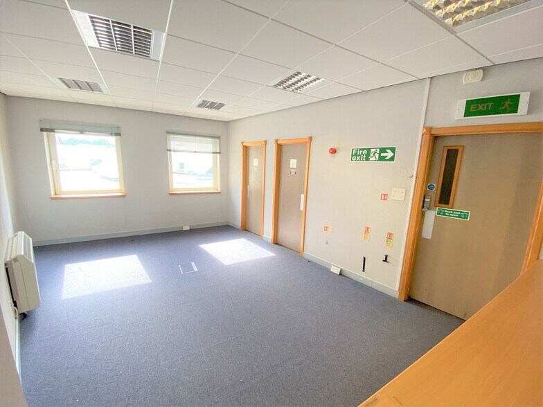 93-95 High St, Dumfries à louer - Photo de l’immeuble – Image 3 sur 10