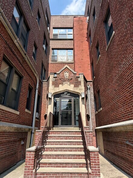 130 Grand Ave, Englewood, NJ à vendre - Photo de l’immeuble – Image 3 sur 22
