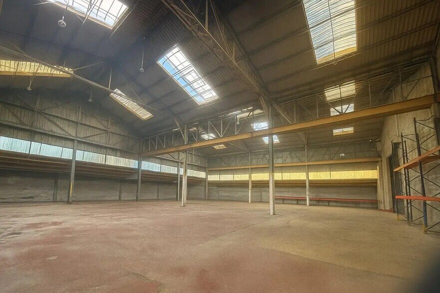 Industriel/Logistique dans Marseille à louer - Photo intérieure – Image 2 sur 6