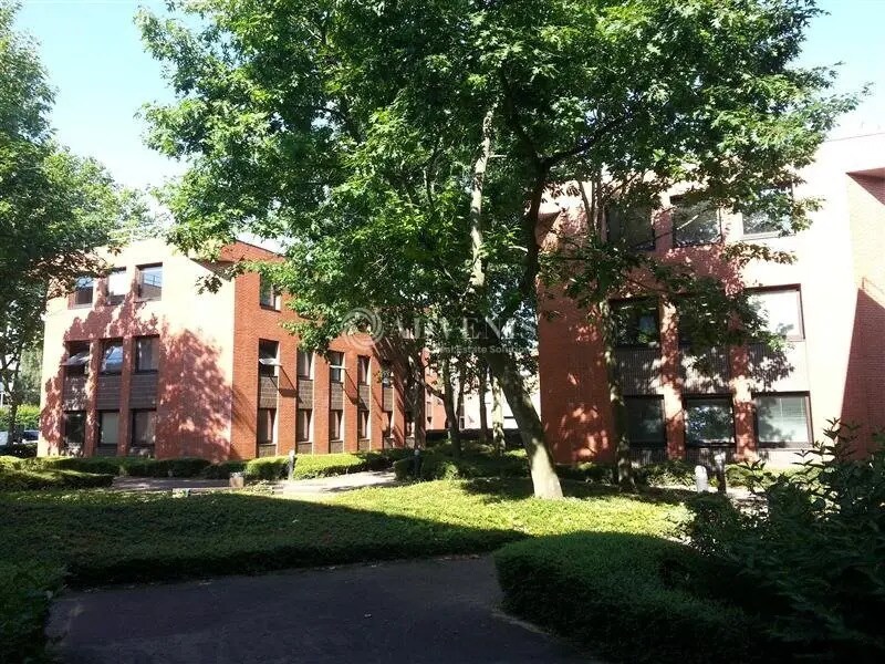 Bureau dans Montigny-le-Bretonneux à vendre Photo de l’immeuble– Image 1 sur 6