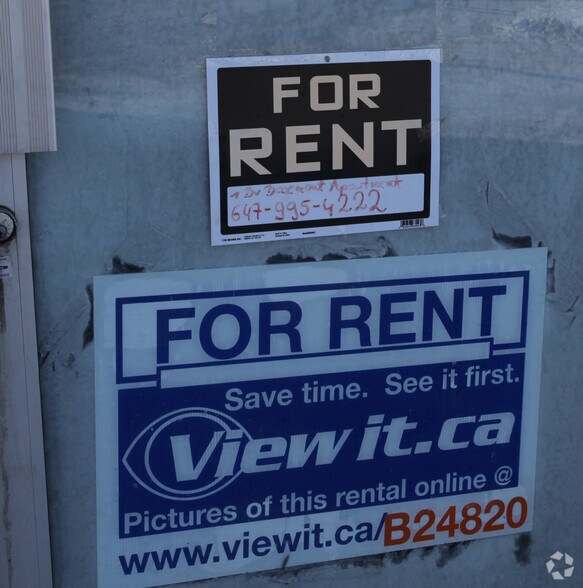3049-3051 Lake Shore Blvd W, Toronto, ON à vendre - Photo de l’immeuble – Image 3 sur 3