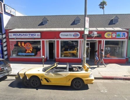 7320 1/2 Melrose Ave, Los Angeles, CA à louer Photo de l’immeuble– Image 1 sur 2