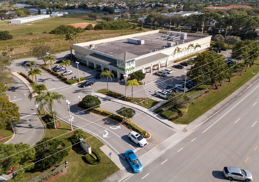 8210-8320 Jog Rd, Boynton Beach, FL à louer - Photo de l’immeuble – Image 3 sur 12