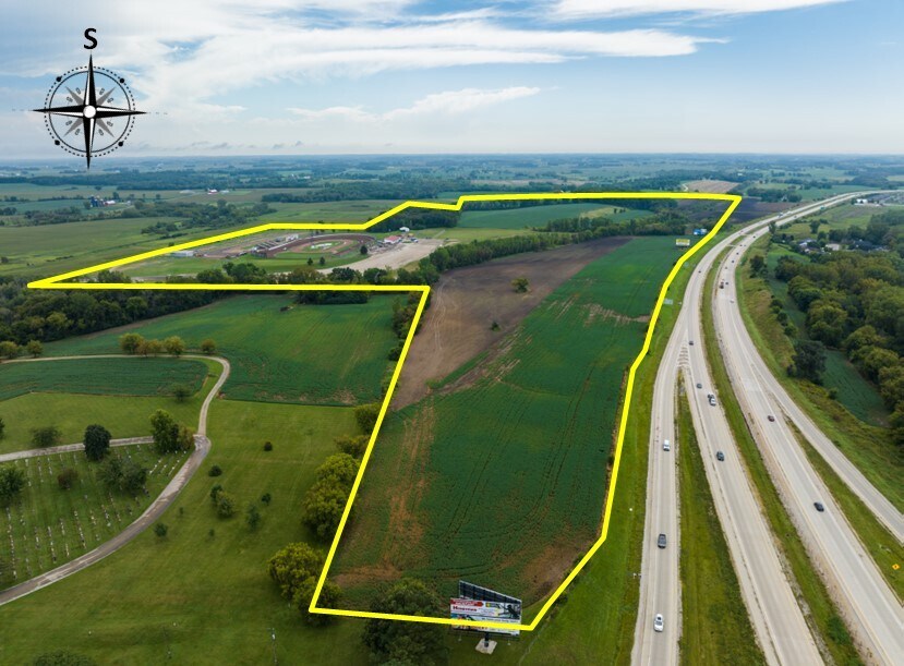 N7086 Raceway Rd, Beaver Dam, WI à vendre Aérien– Image 1 sur 5