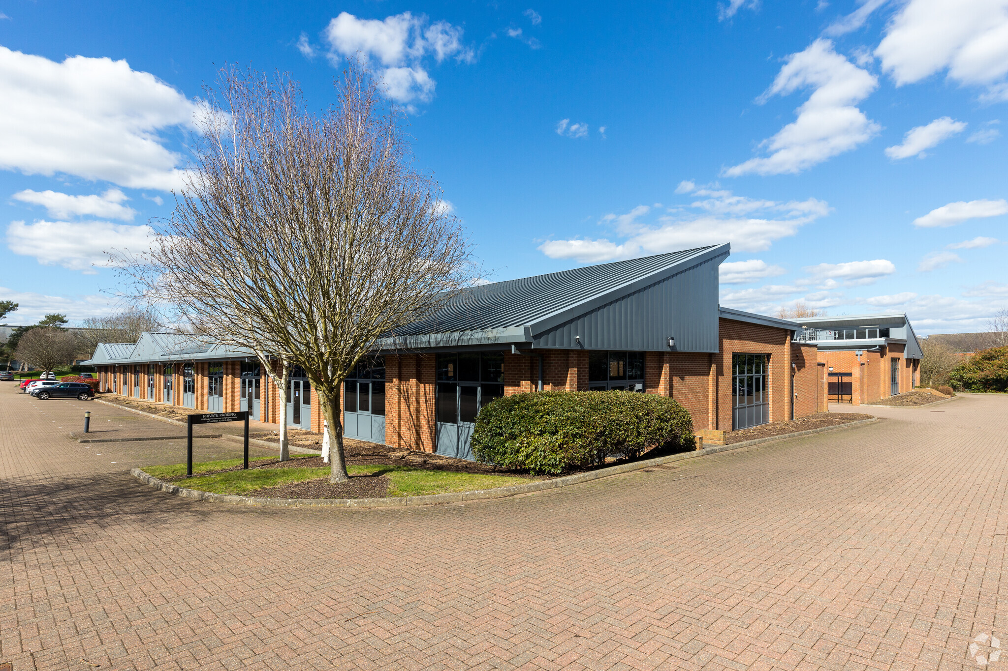 18 Kings Hill Ave, West Malling à louer Photo de l’immeuble– Image 1 sur 6