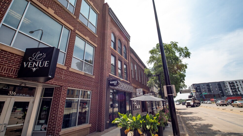 318 S Broadway, Rochester, MN à louer - Photo de l’immeuble – Image 2 sur 14