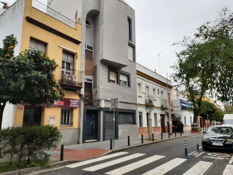 Calle Navarra, Sevilla, Sevilla à vendre - Photo de l’immeuble – Image 2 sur 10