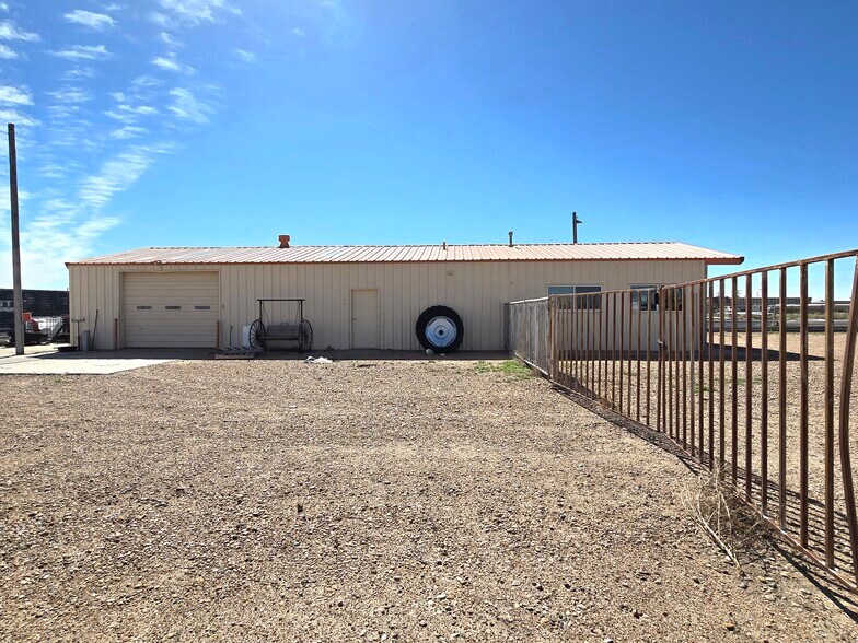 3490 Jones Ave, Garden City, KS à vendre - Photo de l’immeuble – Image 3 sur 17