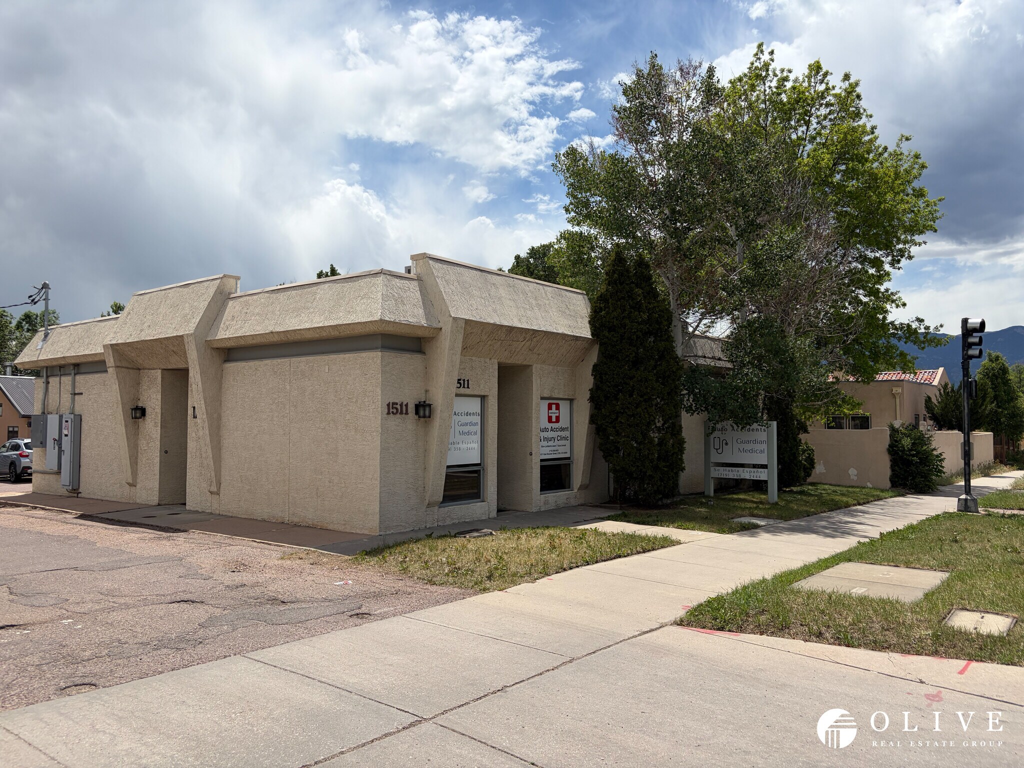 1511 E Boulder St, Colorado Springs, CO à louer Photo de l’immeuble– Image 1 sur 10