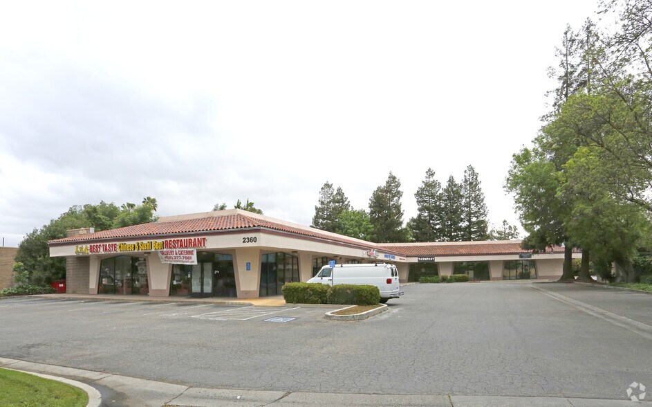 2360 S Bascom Ave, Campbell, CA à louer - Photo principale – Image 1 sur 3