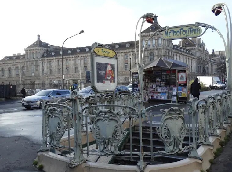 Local commercial dans Paris à louer Photo de l’immeuble– Image 1 sur 5