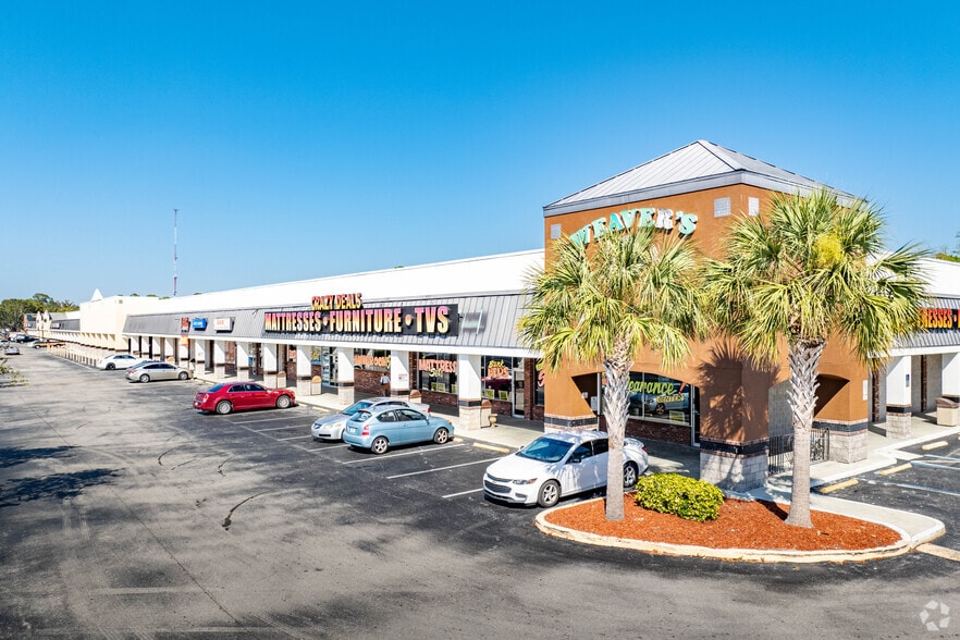 1830-1890 N Tamiami Trl, North Fort Myers, FL à louer - Photo principale – Image 1 sur 12
