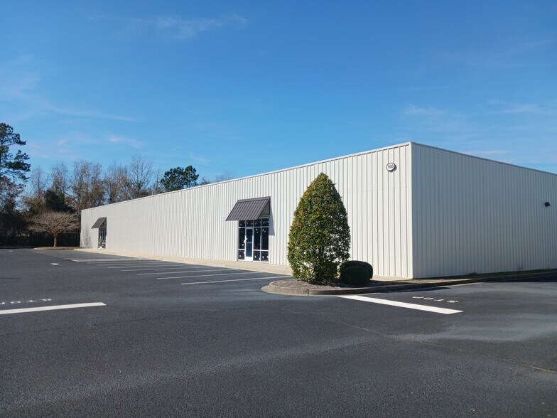 300 Commerce Center Dr, Brunswick, GA à vendre - Photo de l’immeuble – Image 1 sur 5
