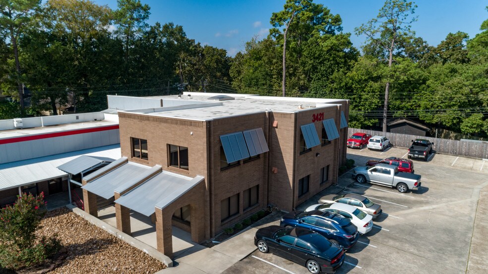 3421 W Davis St, Conroe, TX à louer - Photo de l’immeuble – Image 2 sur 72