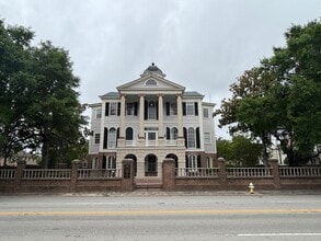 635 E Bay St, Charleston, SC à louer Photo de l’immeuble– Image 1 sur 10