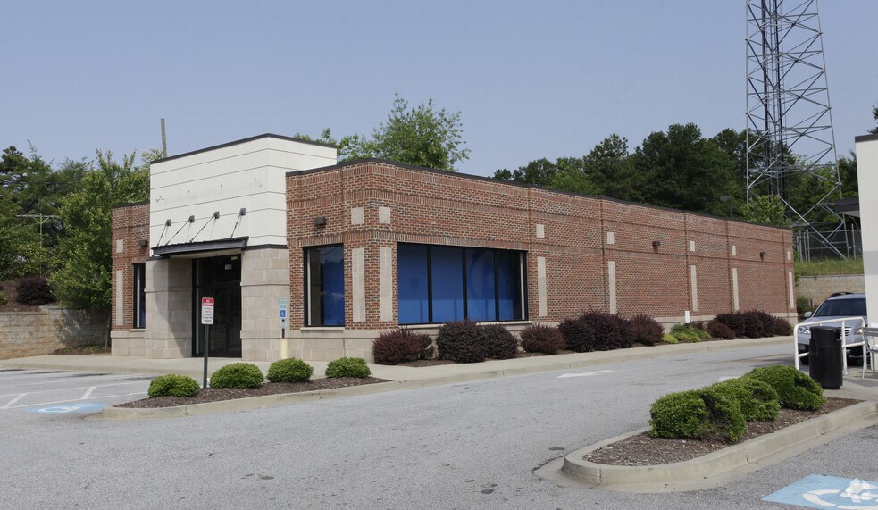 1380 W Wade Hampton Blvd, Greer, SC à vendre - Photo de l’immeuble – Image 2 sur 2