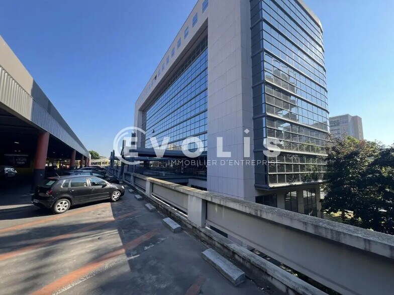 Bureau dans Créteil à louer - Photo de l’immeuble – Image 3 sur 27