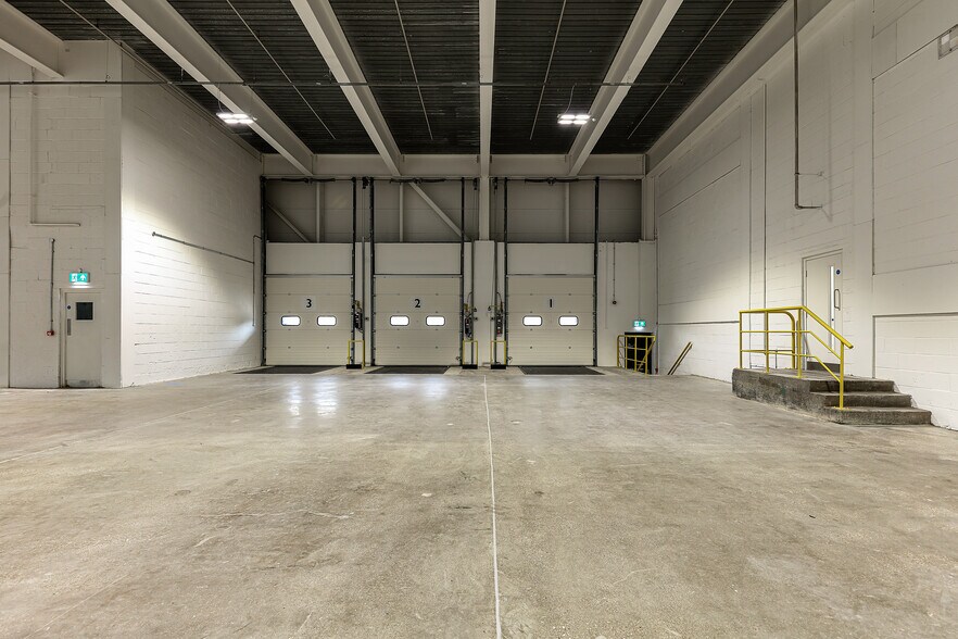 1 Shaw Close, Wellingborough à louer - Photo de l’immeuble – Image 2 sur 9