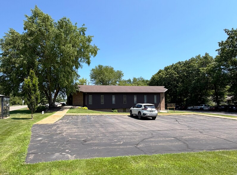 3 Heritage Oak Ln, Battle Creek, MI à vendre - Photo de l’immeuble – Image 2 sur 14