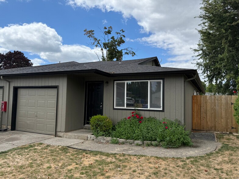 4561 Chippewa Ct SE, Salem, OR à vendre - Photo de l’immeuble – Image 1 sur 11