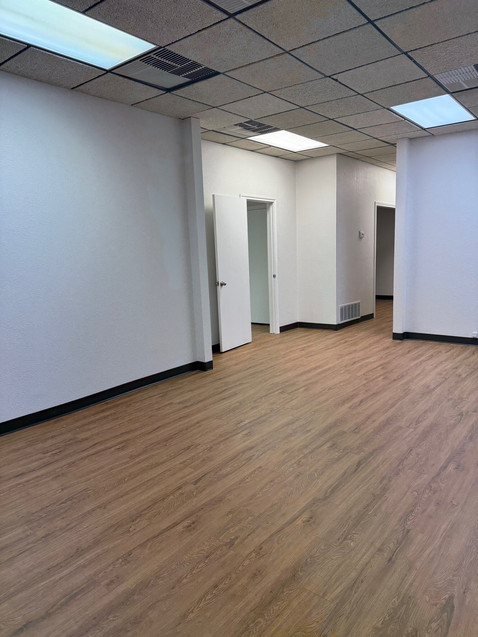 10990 Switzer Ave, Dallas, TX à vendre Photo intérieure– Image 1 sur 7