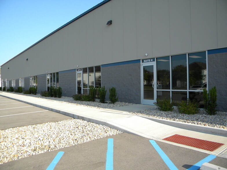 16462 Southpark Dr, Westfield, IN à louer - Photo principale – Image 1 sur 27