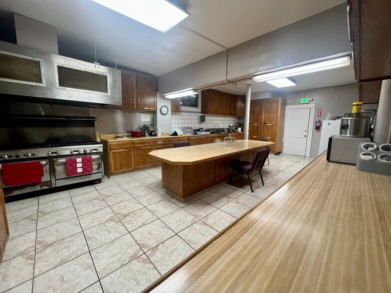 213 S Breed St, Los Angeles, CA à vendre - Photo intérieure – Image 2 sur 4