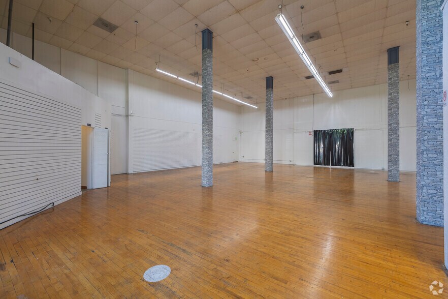130 W 11th St, Tracy, CA à louer - Hall d’entrée – Image 3 sur 8