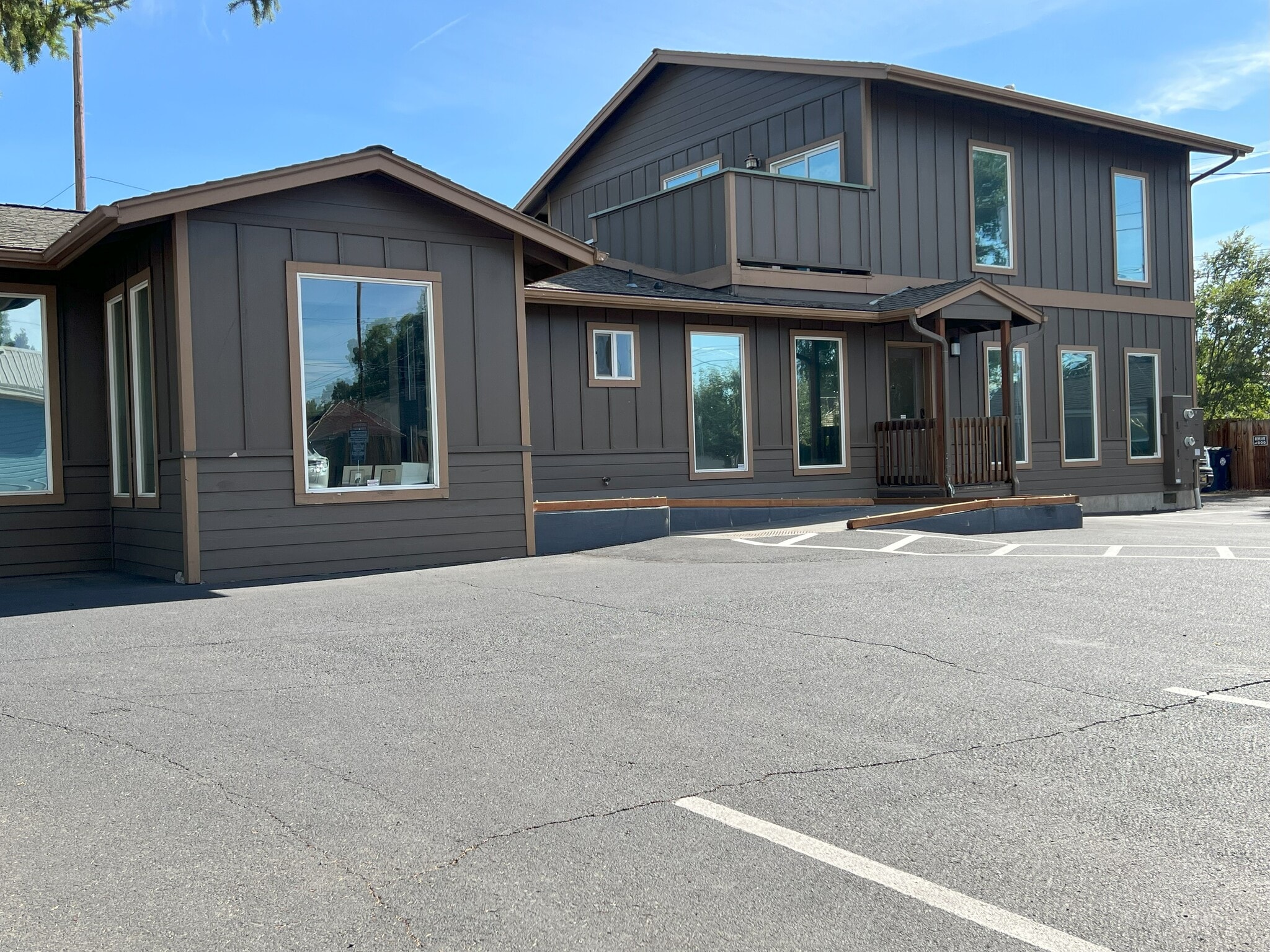 735 SW 9th St, Redmond, OR à louer Photo intérieure– Image 1 sur 6