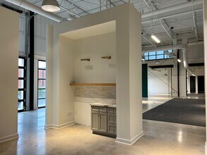 251 Armour Dr NE, Atlanta, GA à louer Photo intérieure– Image 2 sur 7