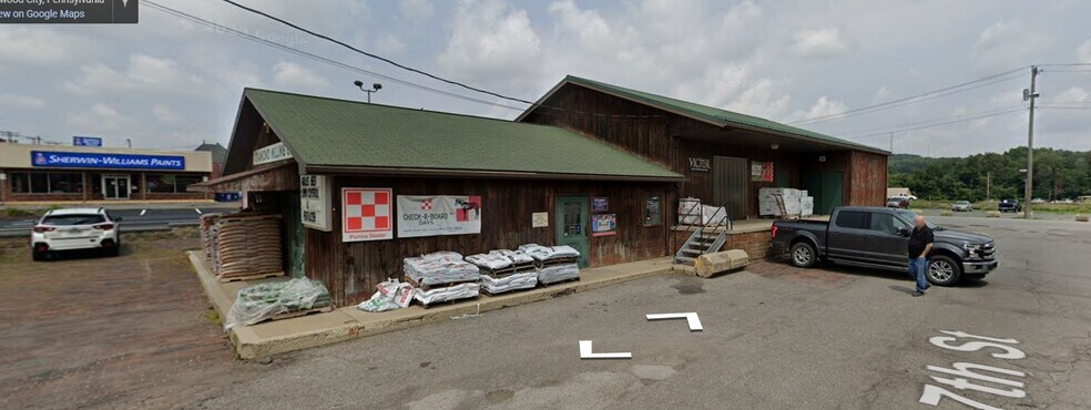 700 Beaver Ave, Ellwood City, PA à vendre - Photo de l’immeuble – Image 2 sur 4