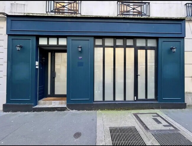 Plus de détails pour Local commercial à vendre