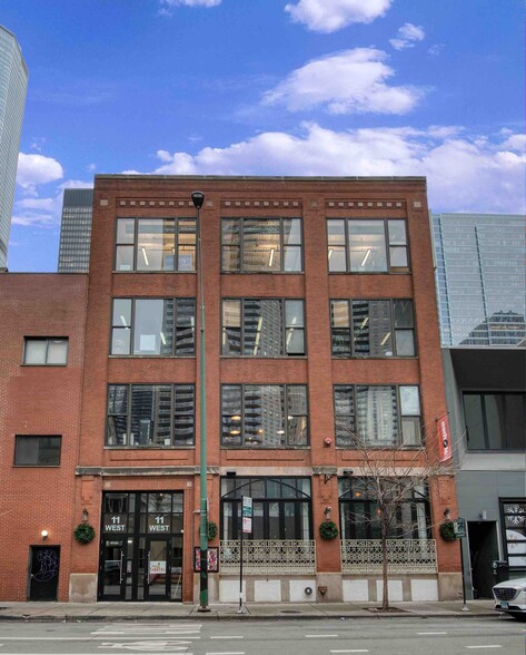 11 W Illinois St, Chicago, IL à louer - Photo de l’immeuble – Image 1 sur 7