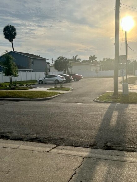 1902 W Kennedy Blvd, Tampa, FL à louer - Photo de l’immeuble – Image 2 sur 2