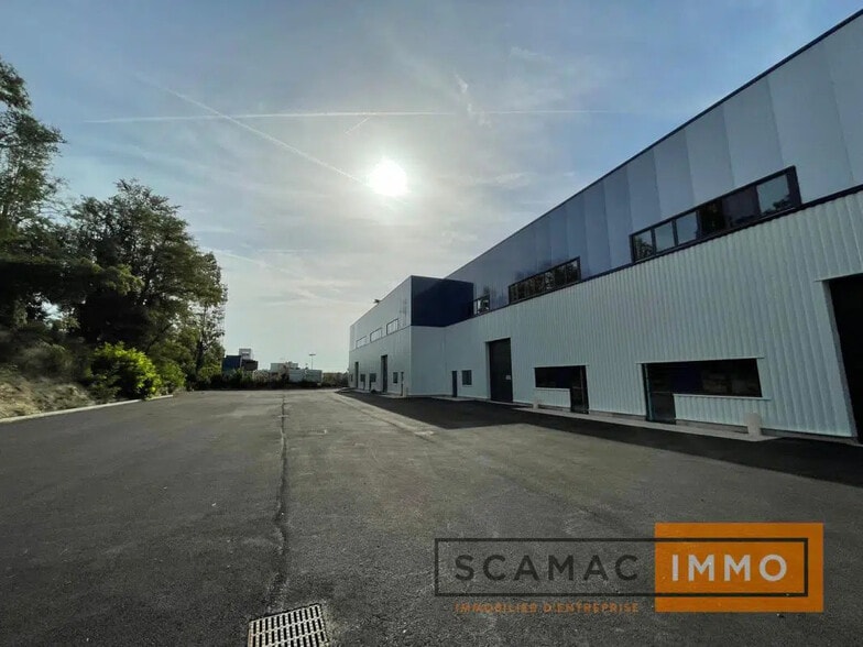 Industriel/Logistique dans Chilly-Mazarin à louer - Photo de l’immeuble – Image 1 sur 6