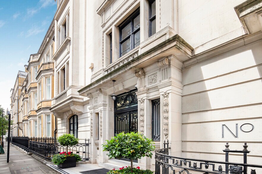 1 Duchess St, Londres à louer - Photo de l’immeuble – Image 1 sur 6