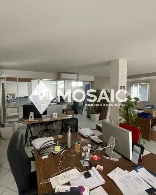 Plus de détails pour Local commercial à louer