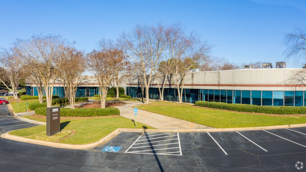 3025 Breckinridge Blvd, Duluth, GA à louer - Photo principale – Image 1 sur 25