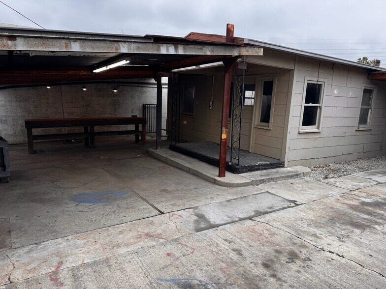 2910 Denby Ave, Los Angeles, CA à louer - Photo de l’immeuble – Image 2 sur 16