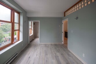 1026 Davie St, Vancouver, BC à louer Photo intérieure– Image 1 sur 3