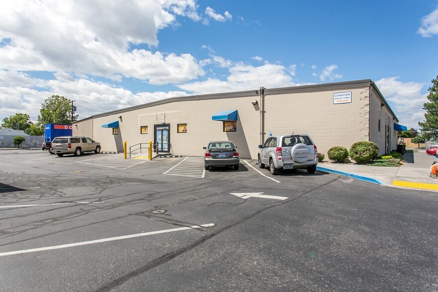 810 S Dayton St, Kennewick, WA à vendre - Photo principale – Image 1 sur 40