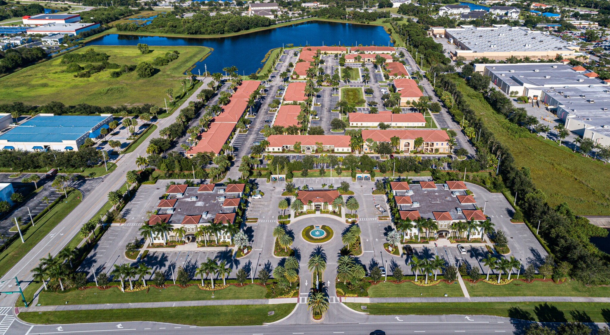 585 NW Lake Whitney, Port Saint Lucie, FL à vendre Photo principale– Image 1 sur 22