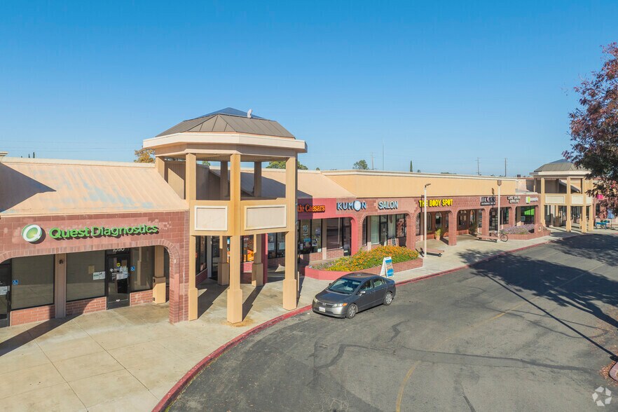 1070 E Stanley Blvd, Livermore, CA à louer - Photo de l’immeuble – Image 2 sur 17